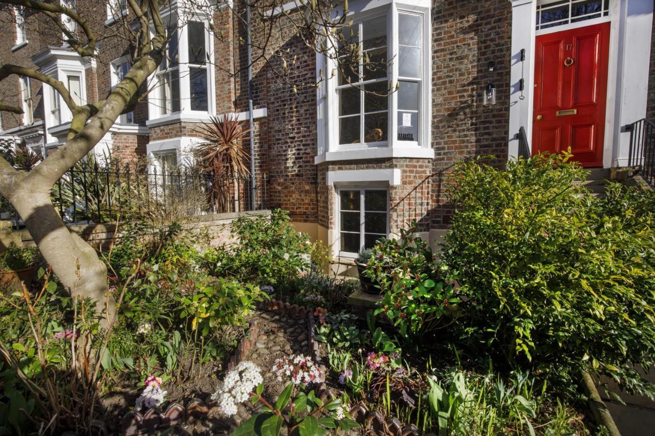 The Garden Square - Unique Luxury Apartment In Historic Garden Square - Ideal For 2 People 요크 외부 사진