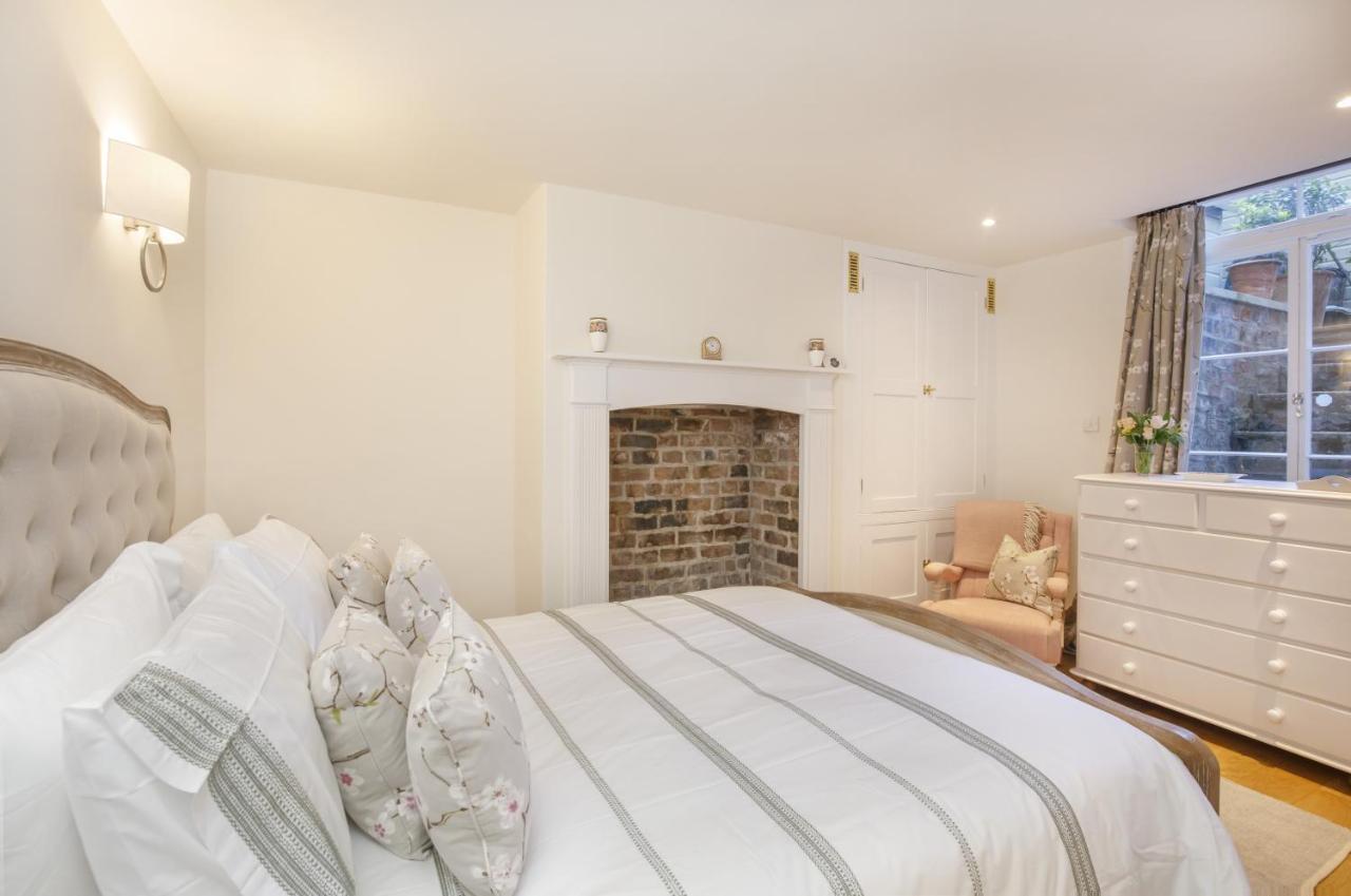 The Garden Square - Unique Luxury Apartment In Historic Garden Square - Ideal For 2 People 요크 외부 사진