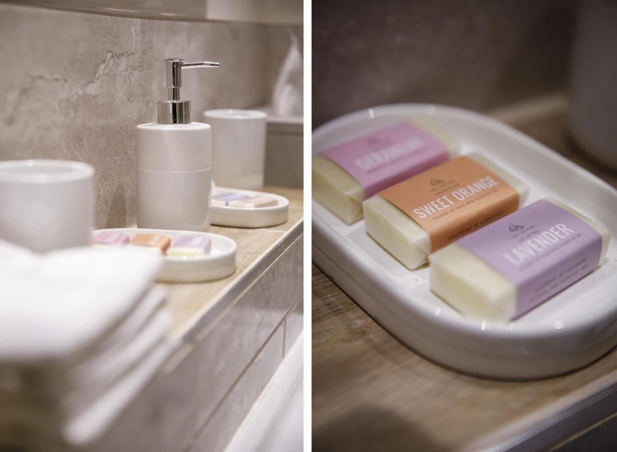 The Garden Square - Unique Luxury Apartment In Historic Garden Square - Ideal For 2 People 요크 외부 사진